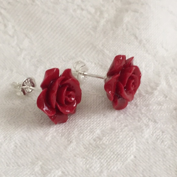 New! Red Rose Stud Earrings - Picture 7 of 8